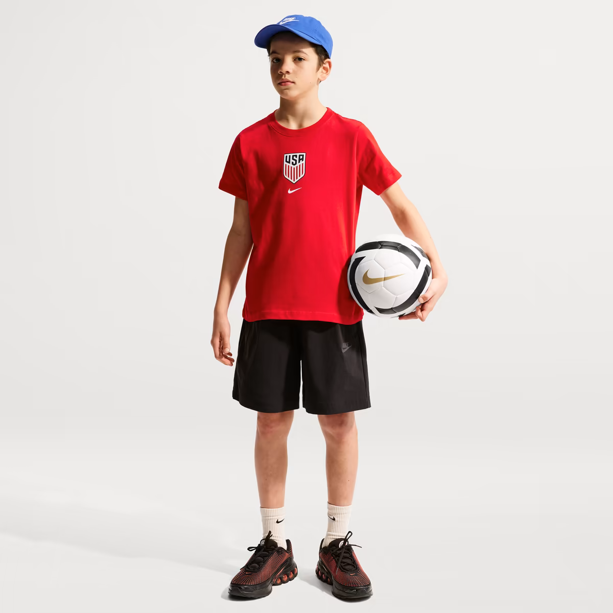 Youth Nike Red USMNT Crest T-Shirt 7 Youth Nike Red USMNT Crest T-Shirt