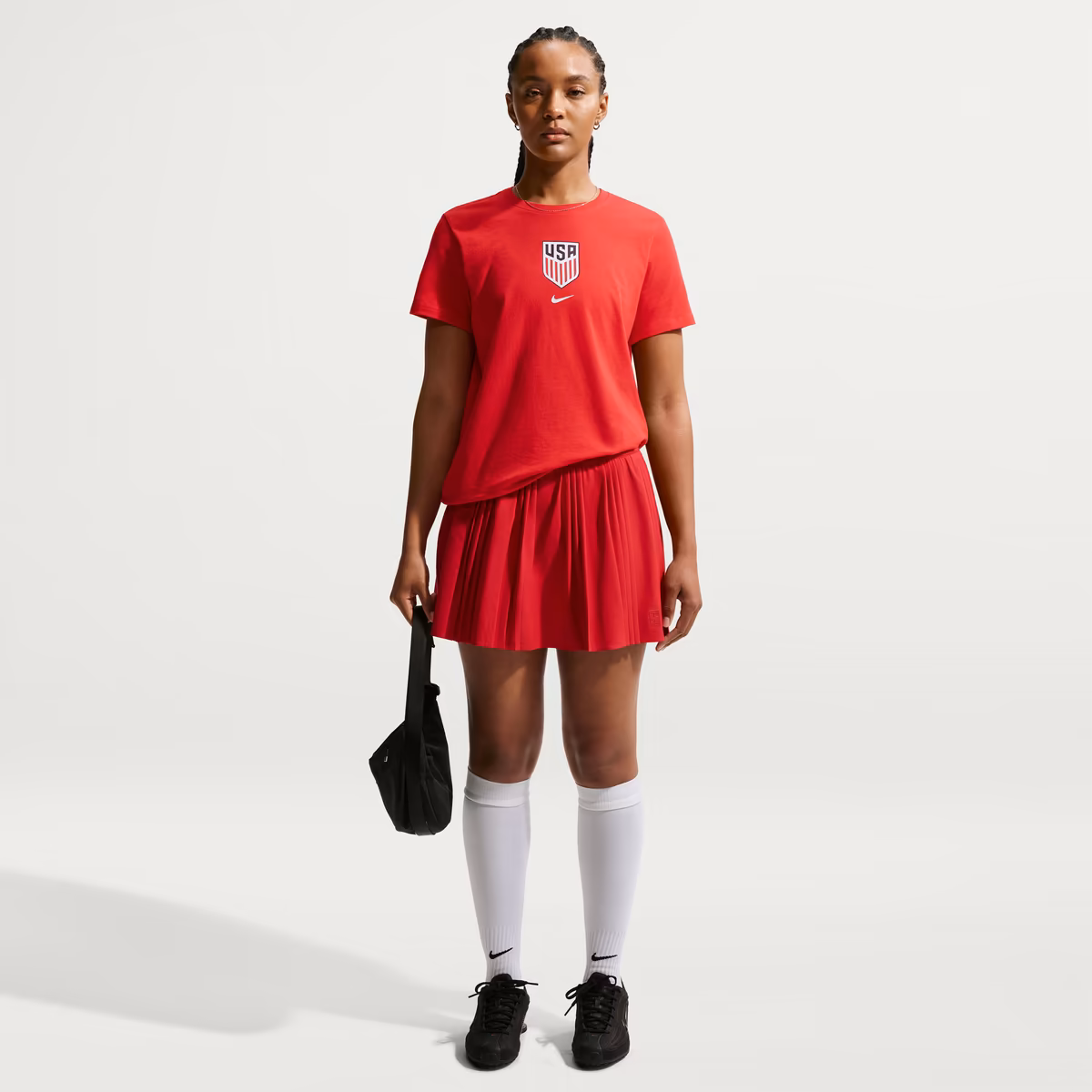Women's Nike Red USMNT Crest T-Shirt 1 Women's Nike Red USMNT Crest T-Shirt