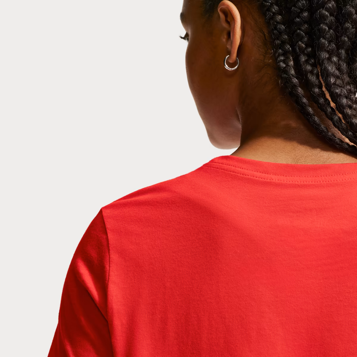Women's Nike Red USMNT Crest T-Shirt 4 Women's Nike Red USMNT Crest T-Shirt