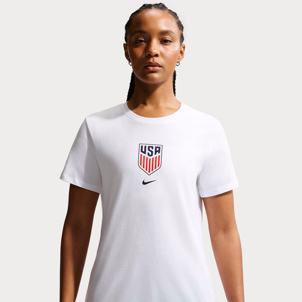 Women's Nike White USMNT Crest T-Shirt 3 Women's Nike White USMNT Crest T-Shirt